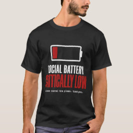 ソーシャルバッテリーが深刻な低下 Funny Introvert Tシャツ