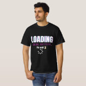 ソーシャルバッテリー充電中 | おもしろい内向的ユーモアデザイン Tシャツ (正面フル)