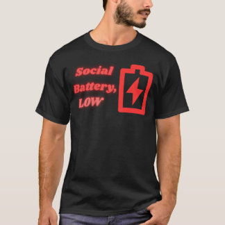 ソーシャルバッテリー切れの内向的タイプのための面白いミニマリストデザイン Tシャツ