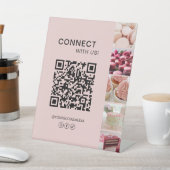 ソーシャルメディアとの接続QRコードピンク 台座サイン (インサイチュ)