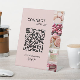 ソーシャルメディアとの接続QRコードピンク 台座サイン