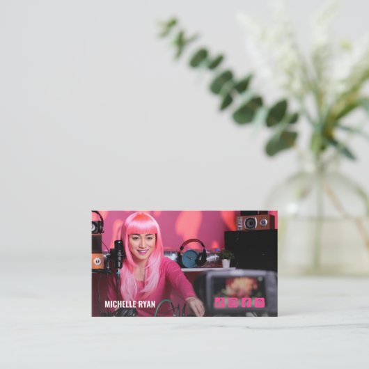 ソーシャルメディアのプロフィール写真 名刺 (スタンド正面)