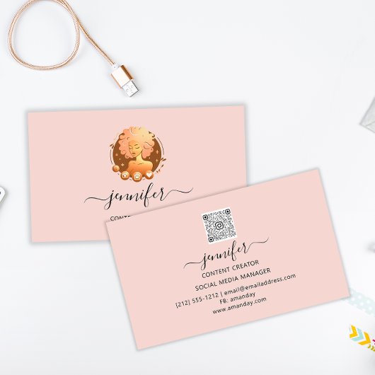 ソーシャルメディアマネージャコンテンツクリエータロゴQRピンク 名刺