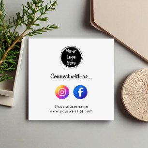 ソーシャルメディアInstagramおよびFacebookのQRコード スクエア名刺