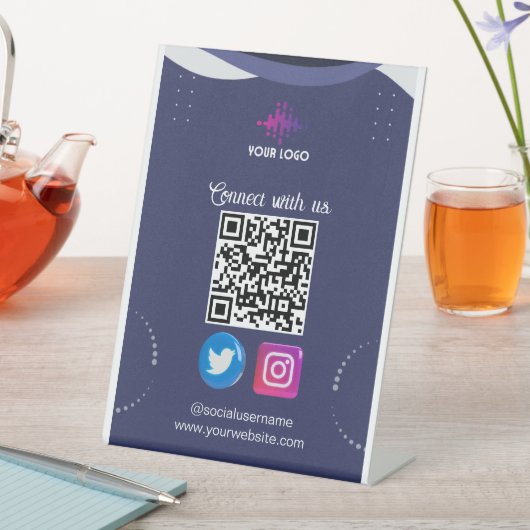 ソーシャルメディアQRコード名刺に接続 台座サイン (インサイチュ)