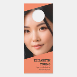 ソーシャルワーカカスタムーの写真とQR ドアノブサイン