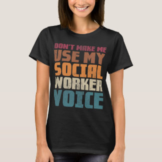 ソーシャルワーカーの声を使わせない Tシャツ