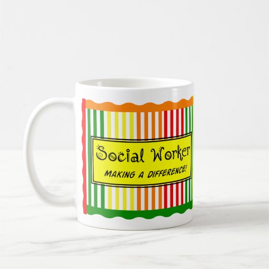 ソーシャルワーカーの柑橘類は縞で飾ります コーヒーマグカップ (左)