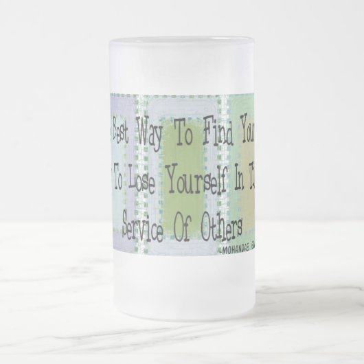 ソーシャルワーカー(Mahandas Gandhiの引用文) フロストグラスビールジョッキ (中央)