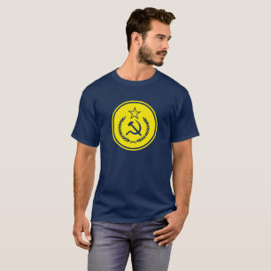 ソ連国旗のバッジの人のワイシャツ Tシャツ