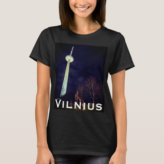 ソ連時代のアイコン、現代のビート:ヴィリニュスTVタワー Tシャツ (正面)