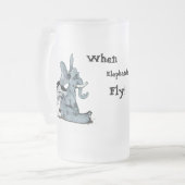 ゾウが飛ぶとき！～すり付きのスティーン フロストグラスビールジョッキ (正面左)