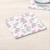 ゾウの模様、かわいいゾウ – ピンク灰色 スクエアペーパーコースター (アングル)