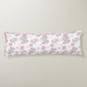 ゾウの模様、かわいいゾウ – ピンク灰色 ボディピロー (裏面)