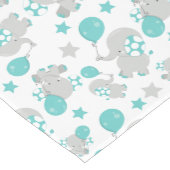 ゾウの模様、かわいいゾウ – 青い灰色 ミディアムテーブルランナー (コーナー)