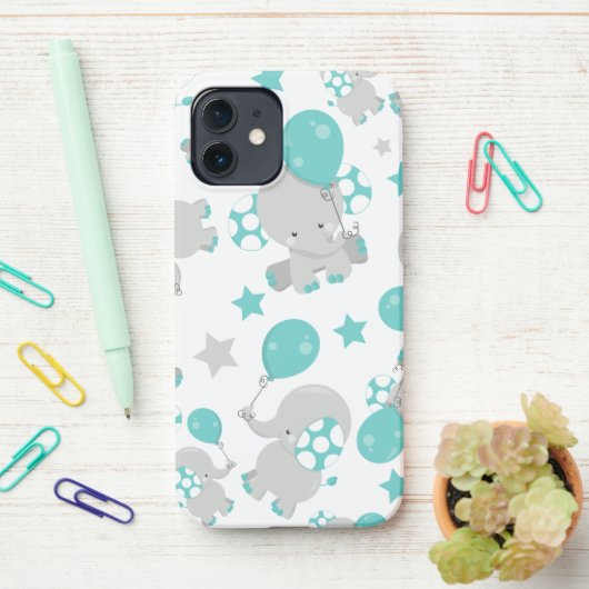 ゾウの模様、かわいいゾウ – 青い灰色 iPhoneケース (デスク上)