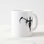 ゾウの部族の入れ墨 – 白黒 ジャンボコーヒーマグカップ (正面右)