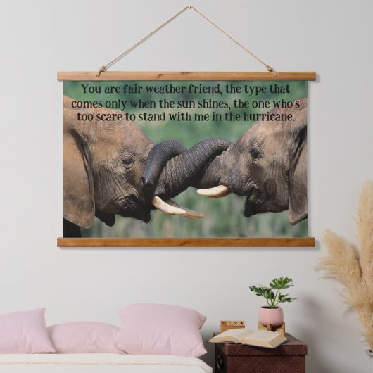 ゾウ互いのトランクを持ち合う。 吊り下げ型タペストリー (寝室)