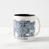 ゾウ家族の漫画 ツートーンマグカップ (正面右)