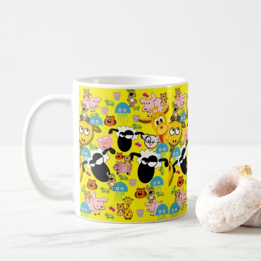 ゾウ、キリン、ブタ、犬の黄色いマグカップ コーヒーマグカップ (ドーナツ)