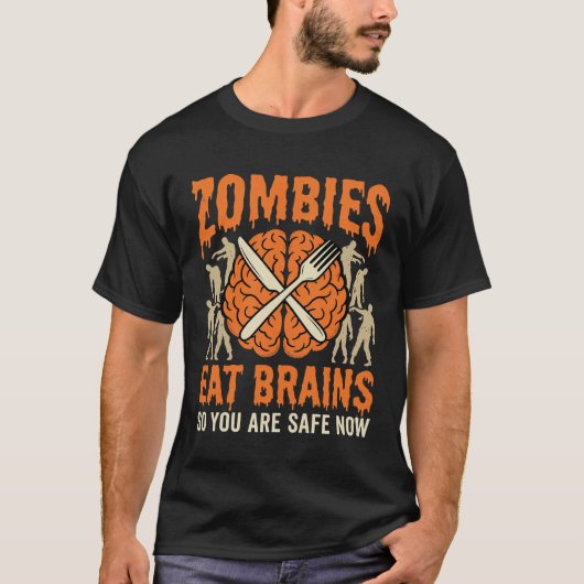 ゾンビが脳みそを食べる面白いハロウィーンのデザイン Tシャツ (正面)