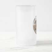 ゾンビのラクダによって曇らされるビールのジョッキ フロストグラスビールジョッキ (中央)