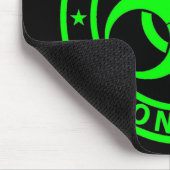 ゾンビの発生の応答のチームネオンの緑 マウスパッド (コーナー)