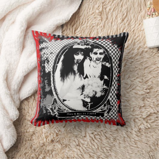 ゾンビパーソナライズされたの結婚新郎新婦 クッション (ブランケット)