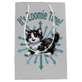 ゾーミー・タイムかわいい黒猫と白猫 ミディアムペーパーバッグ (正面)