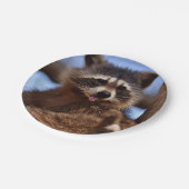 タおもしろいヌキが舌を出す ペーパープレート (アングル)