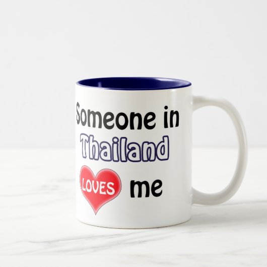 タイにいる誰かが私を愛している ツートーンマグカップ (右)