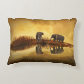 タイのアジアゾウ白熱［赤熱］光を放つズ アクセントクッション (裏面)