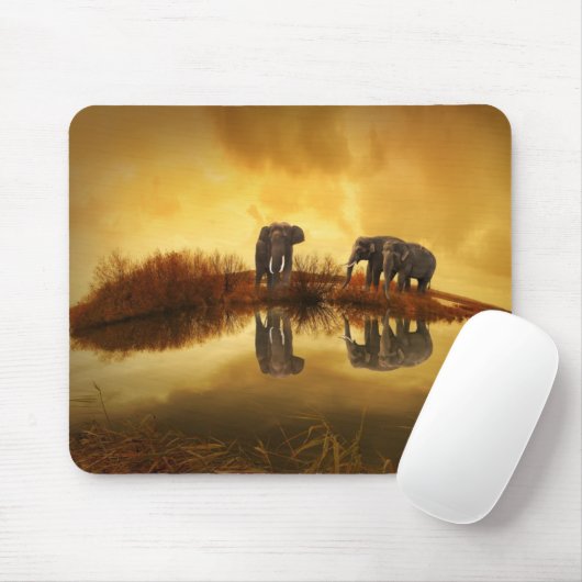 タイのアジアゾウ白熱［赤熱］光を放つズ マウスパッド (マウス)