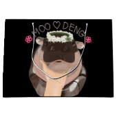 タイのカバであるMoo Dengは有名である。 ラージペーパーバッグ (正面)