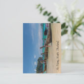 タイのクラビ州アオナンビーチのロングテールボート ポストカード (スタンド正面)