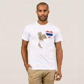 タイの旗のハートおよび地図のTシャツ Tシャツ (正面フル)