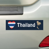 タイの旗のハート + 地図のバンパーステッカー バンパーステッカー (車上)
