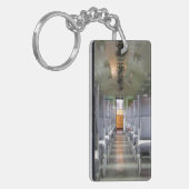 タイの電車の中で…東南アジア旅行 キーホルダー (正面左)