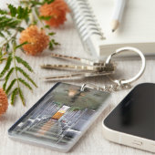 タイの電車の中で…東南アジア旅行 キーホルダー (正面右)