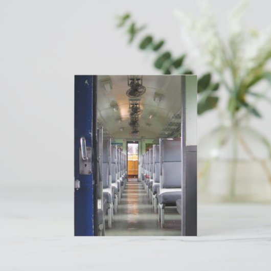 タイの電車の中で…東南アジア旅行 ポストカード (スタンド正面)