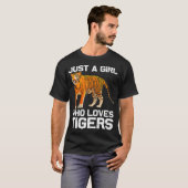 タイガーおもしろいガールデザインキッズ女性ママ虎ラブ Tシャツ (正面フル)