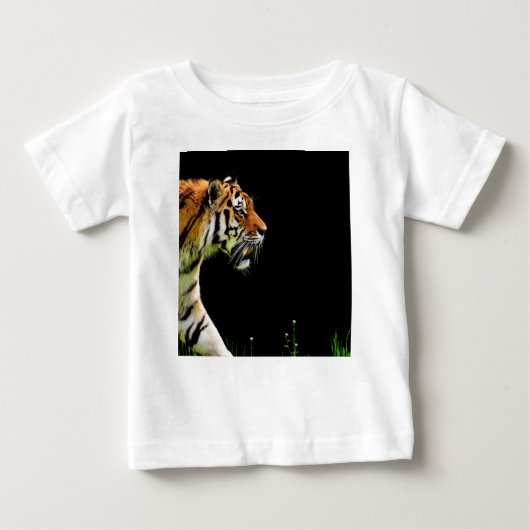 タイガーが近づく – 野生動物のアートワーク ベビーTシャツ (正面)