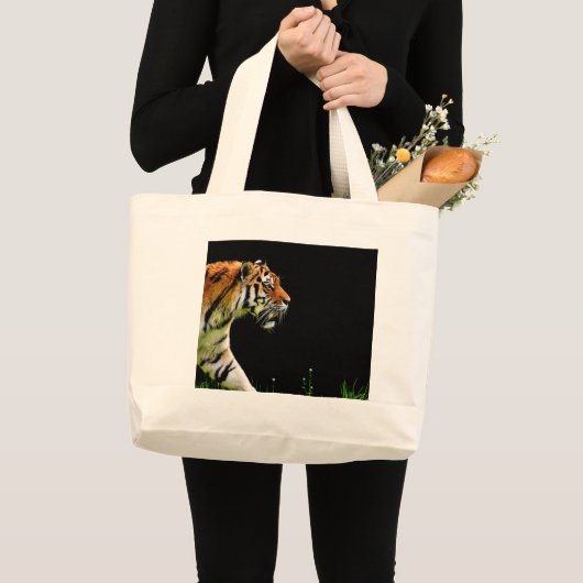 タイガーが近づく – 野生動物のアートワーク ラージトートバッグ (正面(商品))