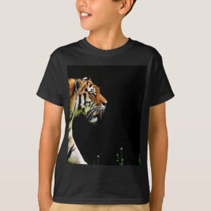 タイガーが近づく – 野生動物のアートワーク Tシャツ