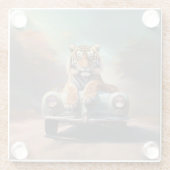 タイガーはヴィンテージスポーツカーに座っている ガラスコースター (裏面)