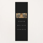 タイガーアやる気を起こさせるイズ成功引用文テンプレート ヨガマット (正面)