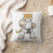 タイガーアット武術アーツ空手 クッション (ブランケット)