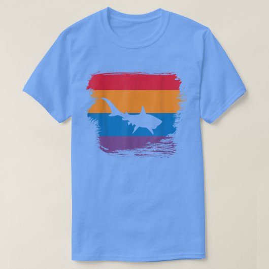タイガーシャークシャドウシルエットとカラフルフラグ Tシャツ (デザイン正面)