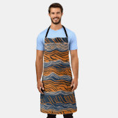 タイガーストライプズスキンインスパイアデザイン エプロン (着用した状態)