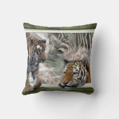 タイガース、ゼブラ、キリン初期の、ジャングル クッション (裏面)